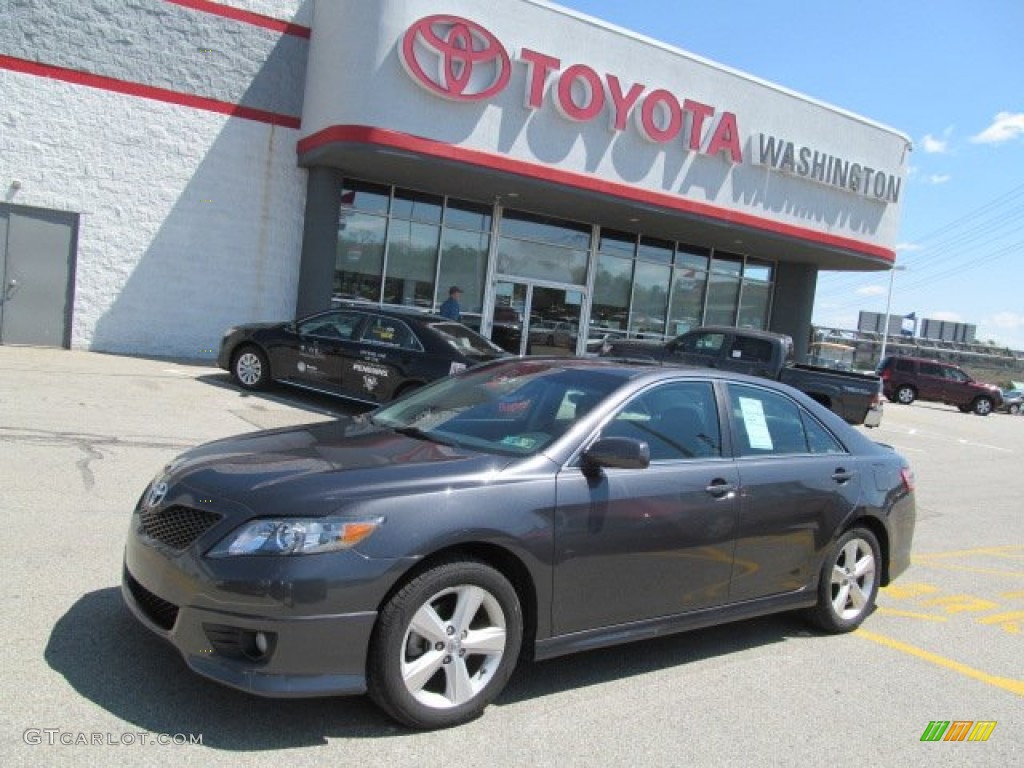 2010 Camry SE - Magnetic Gray Metallic / Dark Charcoal photo #1