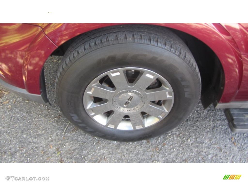 2004 Navigator Luxury 4x4 - Merlot Red Metallic / Dove Grey photo #30