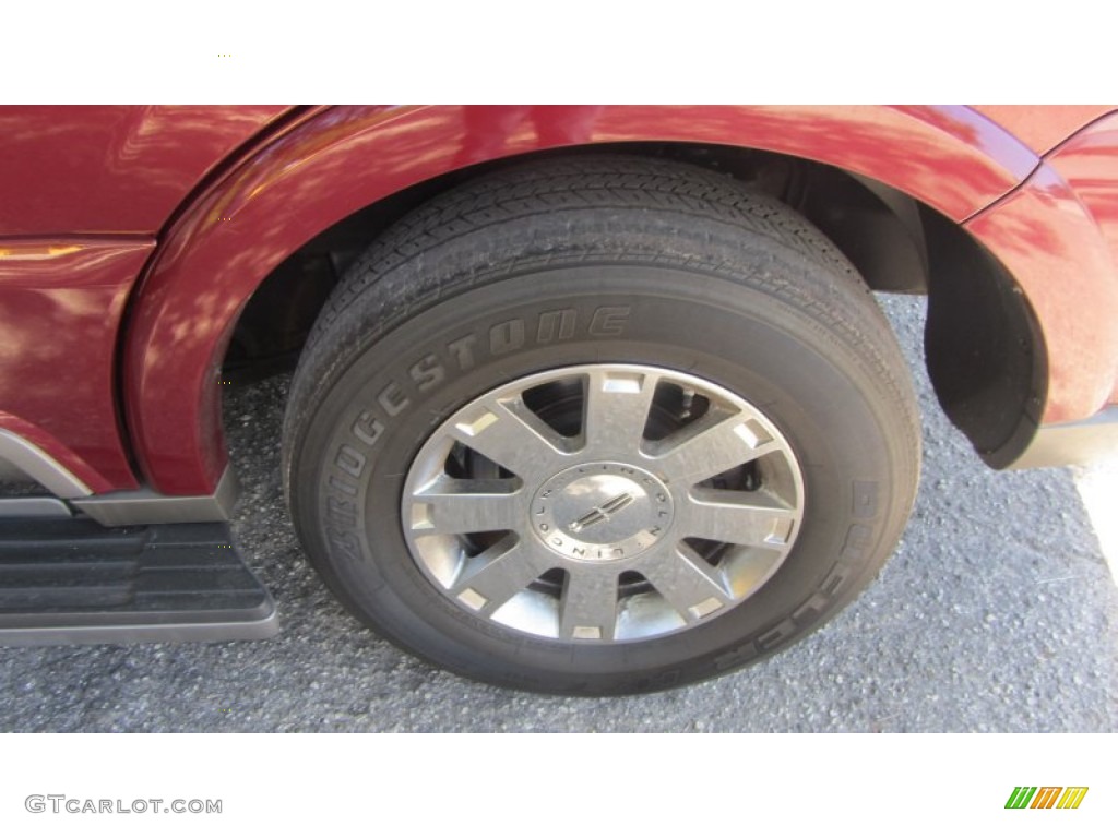 2004 Navigator Luxury 4x4 - Merlot Red Metallic / Dove Grey photo #31