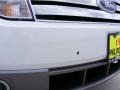Oxford White - Taurus X SEL Photo No. 18