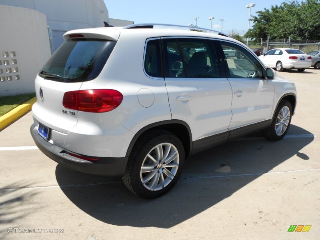 2012 Tiguan SE - Candy White / Beige photo #7
