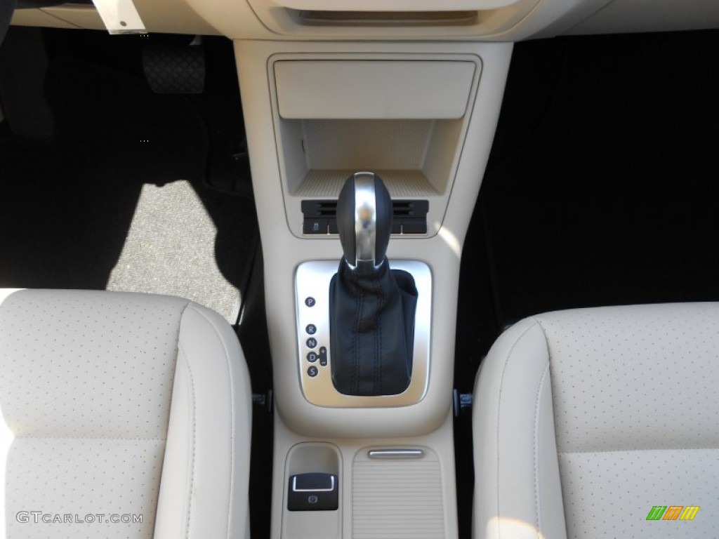 2012 Tiguan SE - Candy White / Beige photo #18