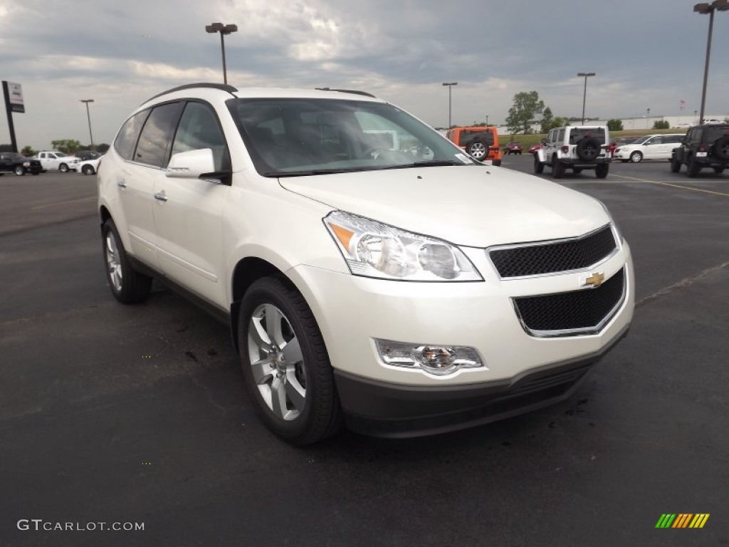 2012 Traverse LT - White Diamond Tricoat / Dark Gray/Light Gray photo #3