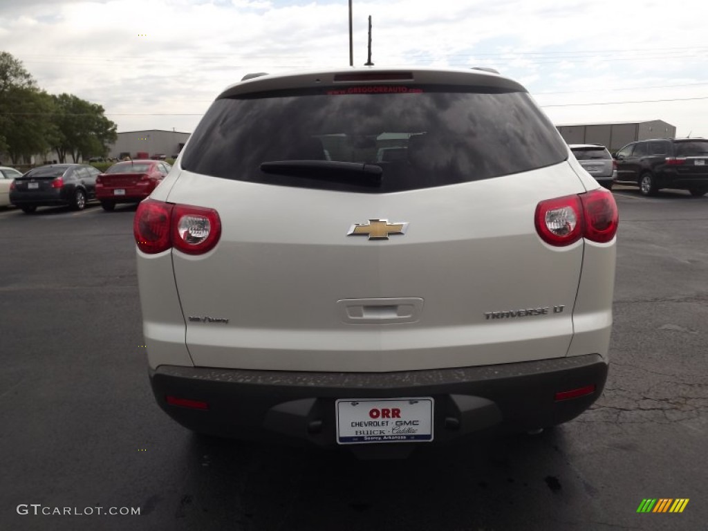 2012 Traverse LT - White Diamond Tricoat / Dark Gray/Light Gray photo #6