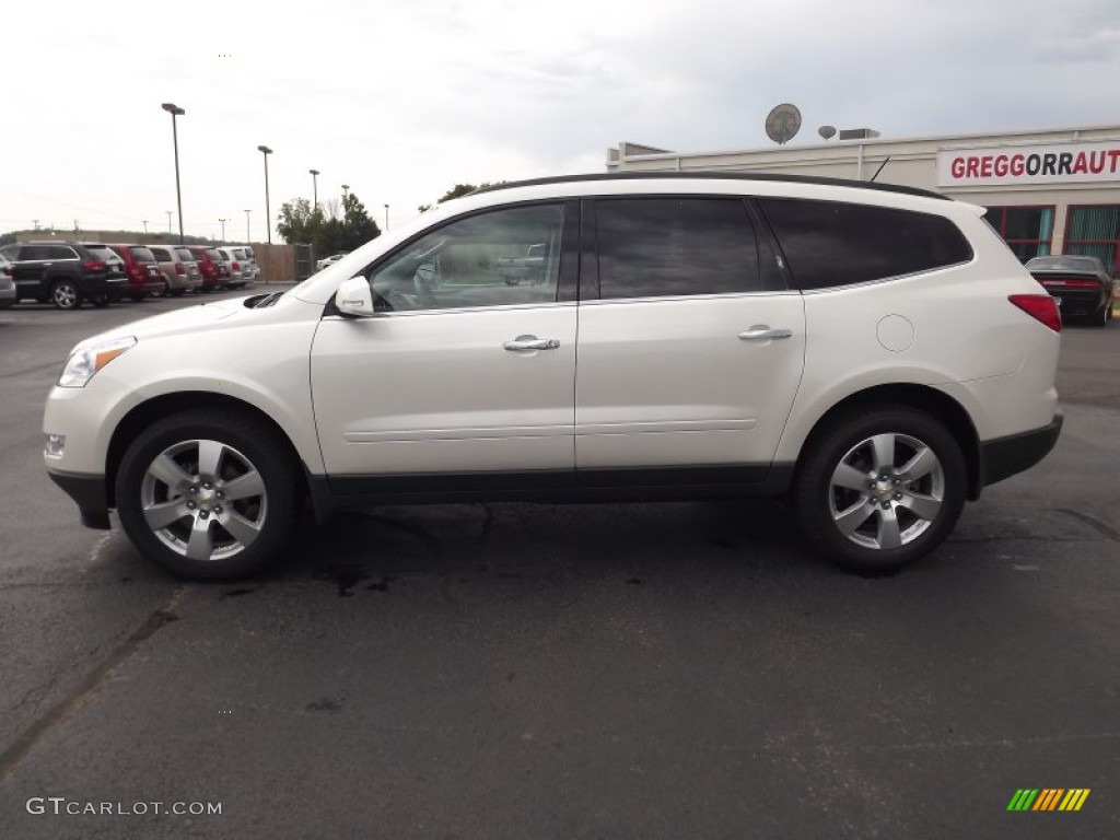 2012 Traverse LT - White Diamond Tricoat / Dark Gray/Light Gray photo #8