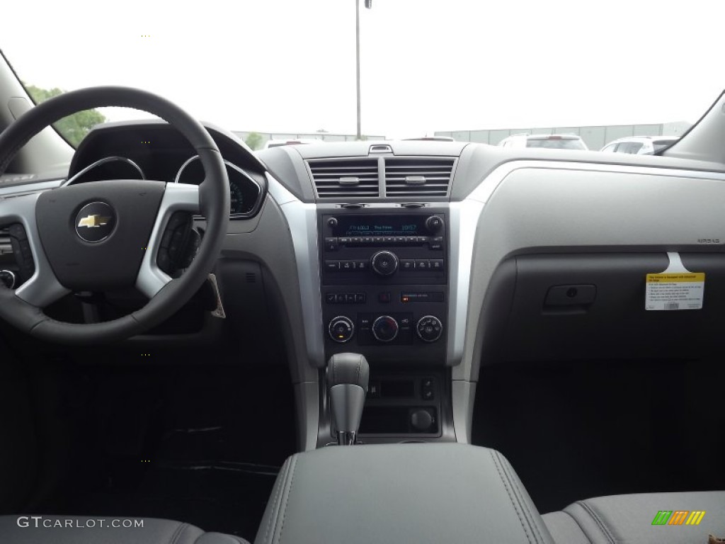 2012 Traverse LT - White Diamond Tricoat / Dark Gray/Light Gray photo #10
