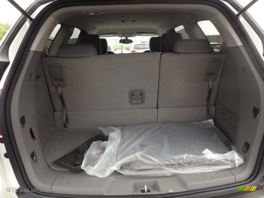 2012 Traverse LT - White Diamond Tricoat / Dark Gray/Light Gray photo #16
