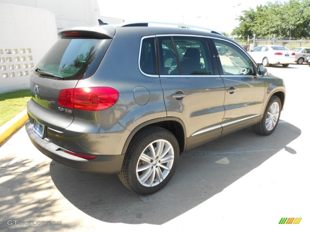 2012 Tiguan SE - Pepper Gray Metallic / Black photo #6