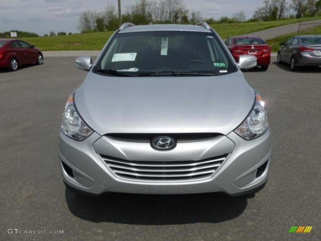 Diamond Silver Hyundai Tucson