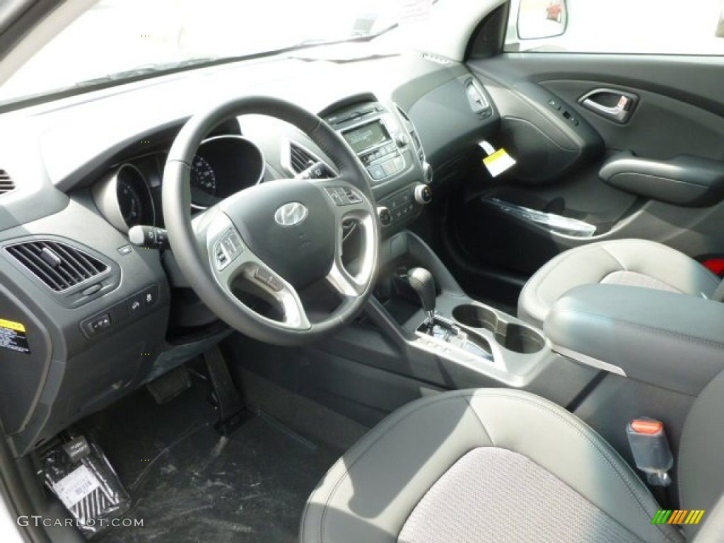 2012 Tucson GLS - Diamond Silver / Black photo #16