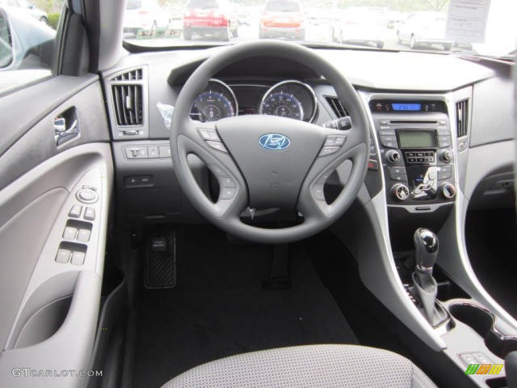 2013 Hyundai Sonata GLS Gray Dashboard Photo #64329541