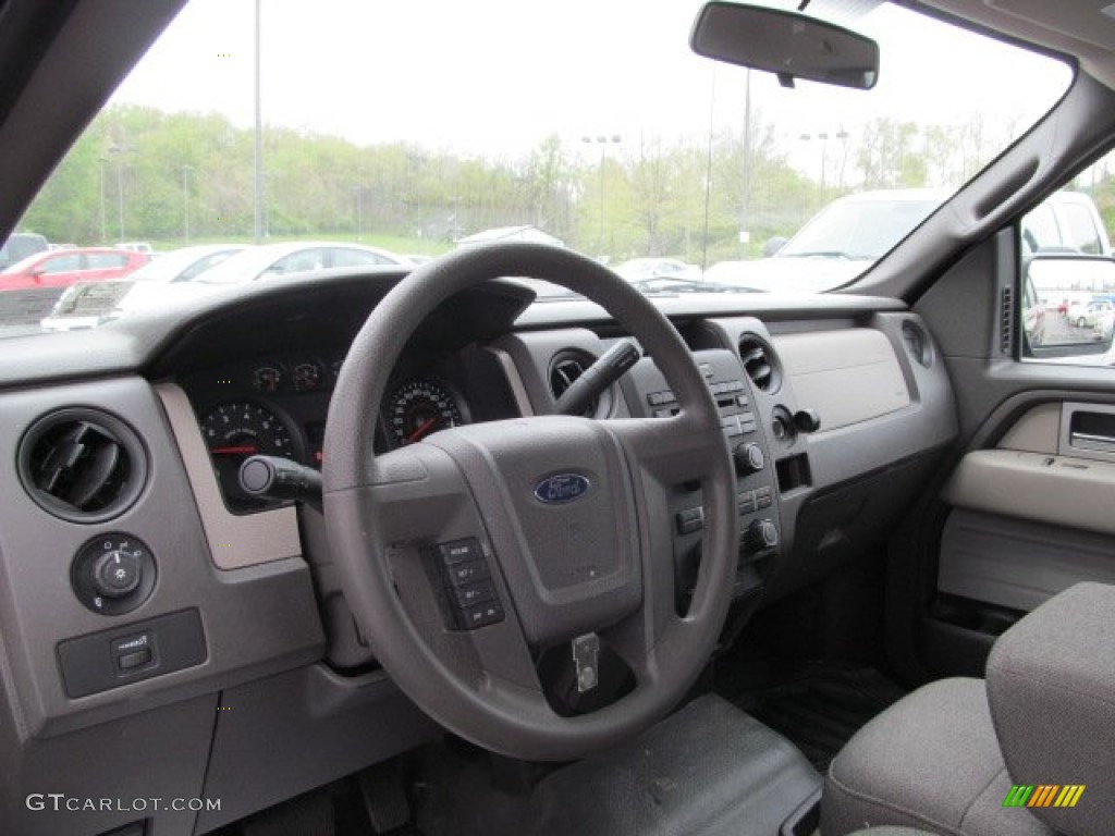 2010 F150 STX SuperCab 4x4 - Tuxedo Black / Medium Stone photo #15