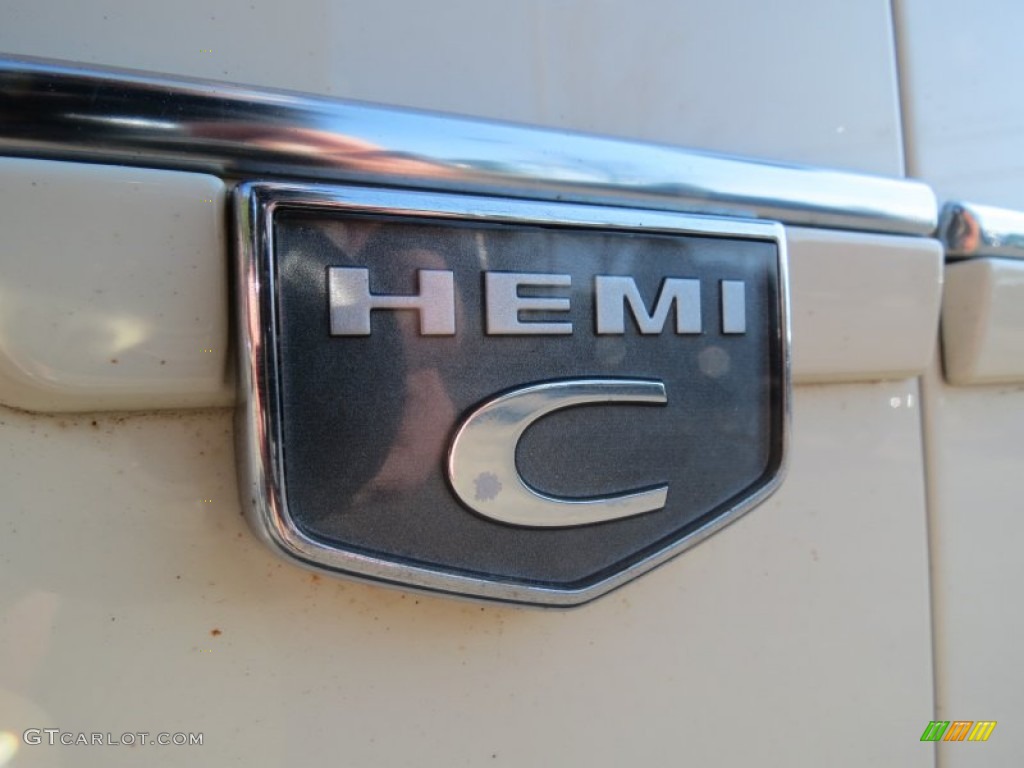 2005 300 C HEMI - Cool Vanilla / Dark Slate Gray/Light Graystone photo #6