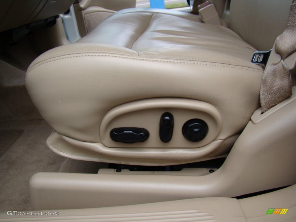 2004 LeSabre Limited - White Gold Flash / Light Cashmere photo #11
