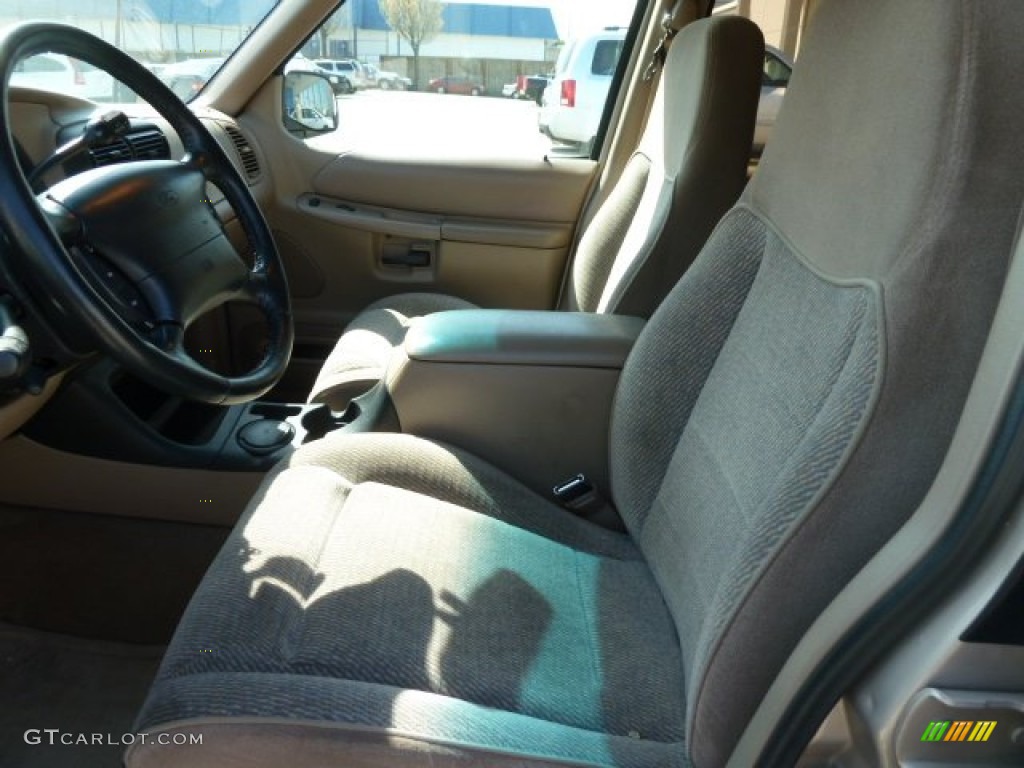 1997 Explorer XLT 4x4 - Light Prairie Tan Metallic / Medium Parchment photo #10