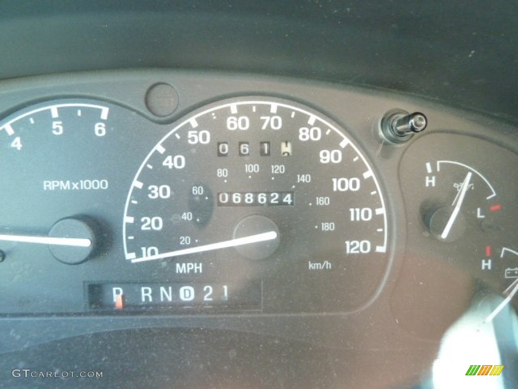 1997 Explorer XLT 4x4 - Light Prairie Tan Metallic / Medium Parchment photo #19