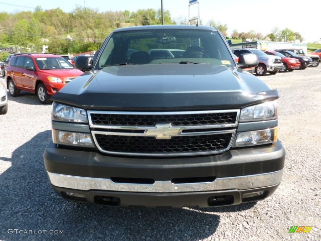 2006 Silverado 2500HD Extended Cab 4x4 - Blue Granite Metallic / Dark Charcoal photo #2