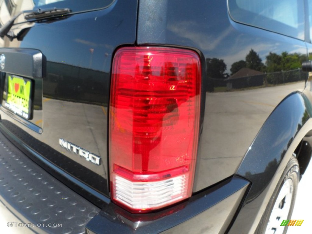 2011 Nitro Heat - Brilliant Black Crystal Pearl / Dark Slate Gray photo #18