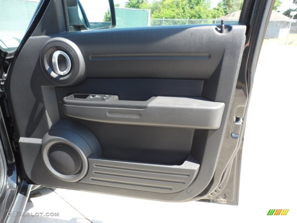 2011 Nitro Heat - Brilliant Black Crystal Pearl / Dark Slate Gray photo #23