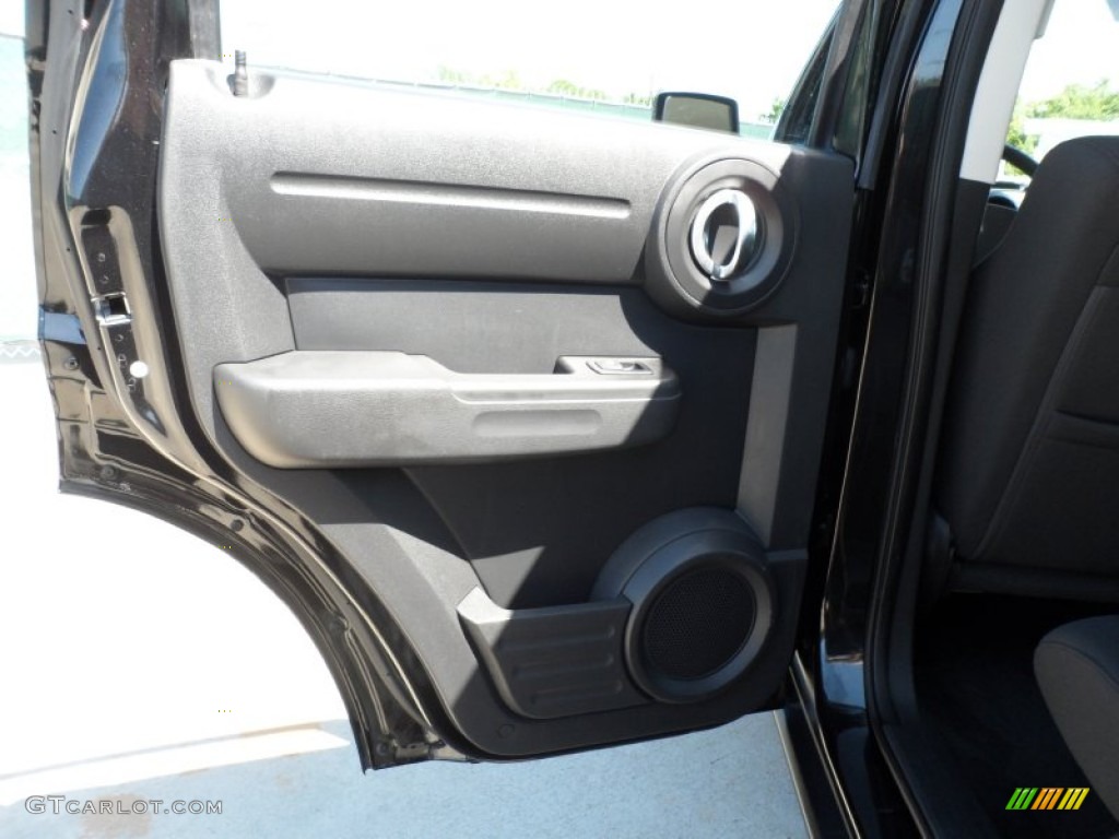 2011 Nitro Heat - Brilliant Black Crystal Pearl / Dark Slate Gray photo #29