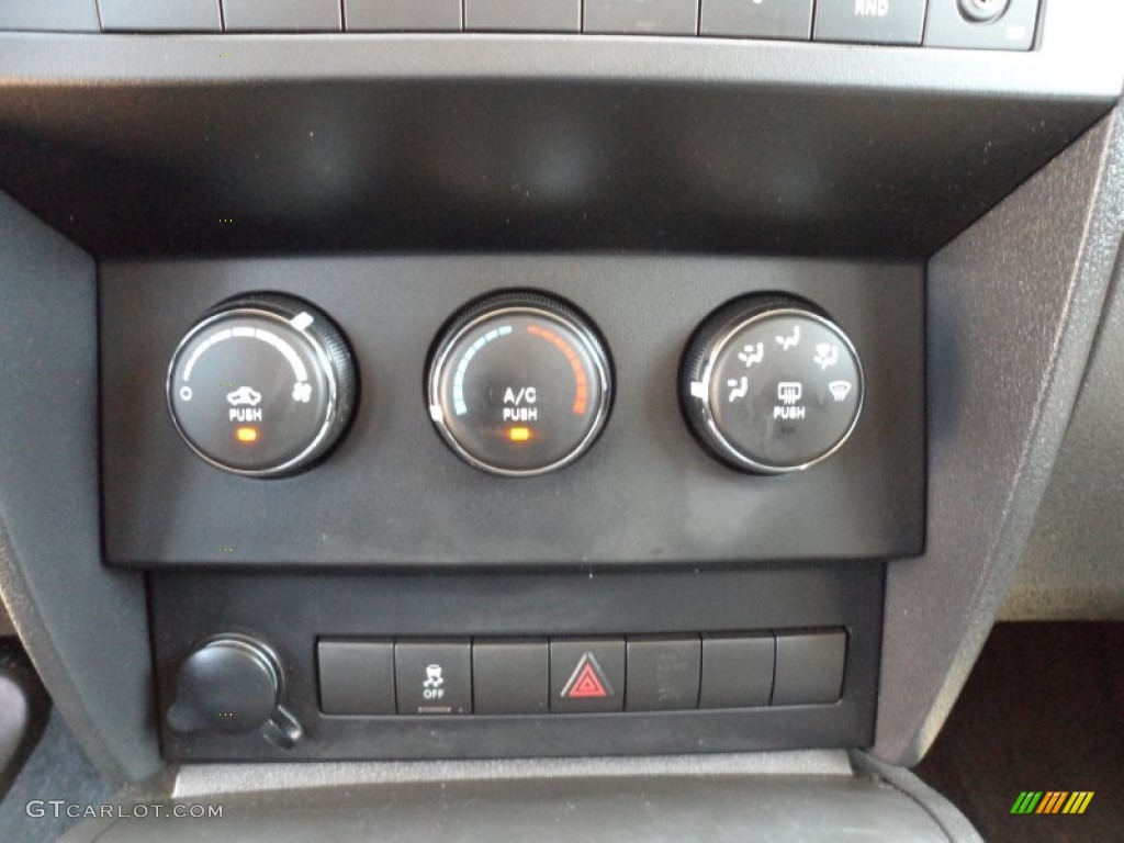 2011 Nitro Heat - Brilliant Black Crystal Pearl / Dark Slate Gray photo #38