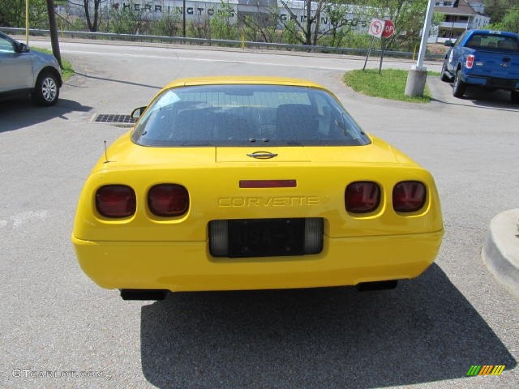 1993 Corvette Coupe - Competition Yellow / Black photo #3