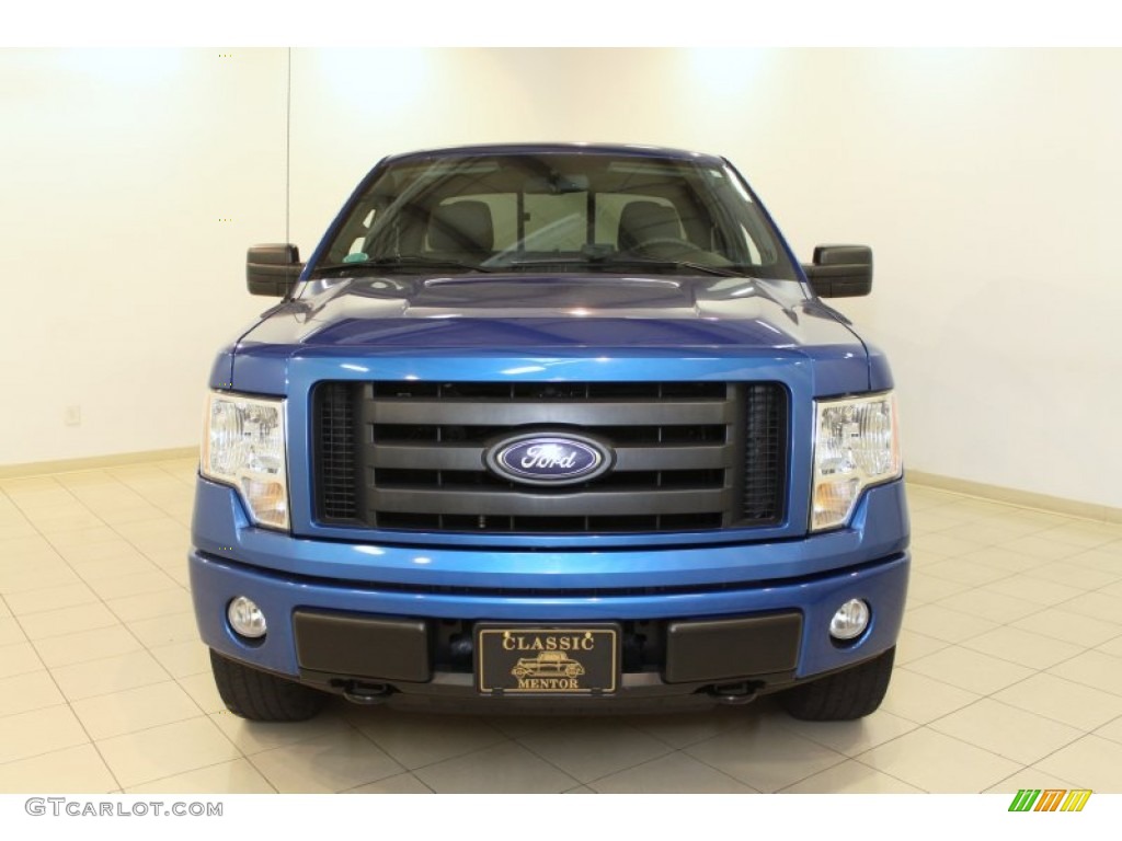 2010 F150 STX SuperCab 4x4 - Blue Flame Metallic / Medium Stone photo #2