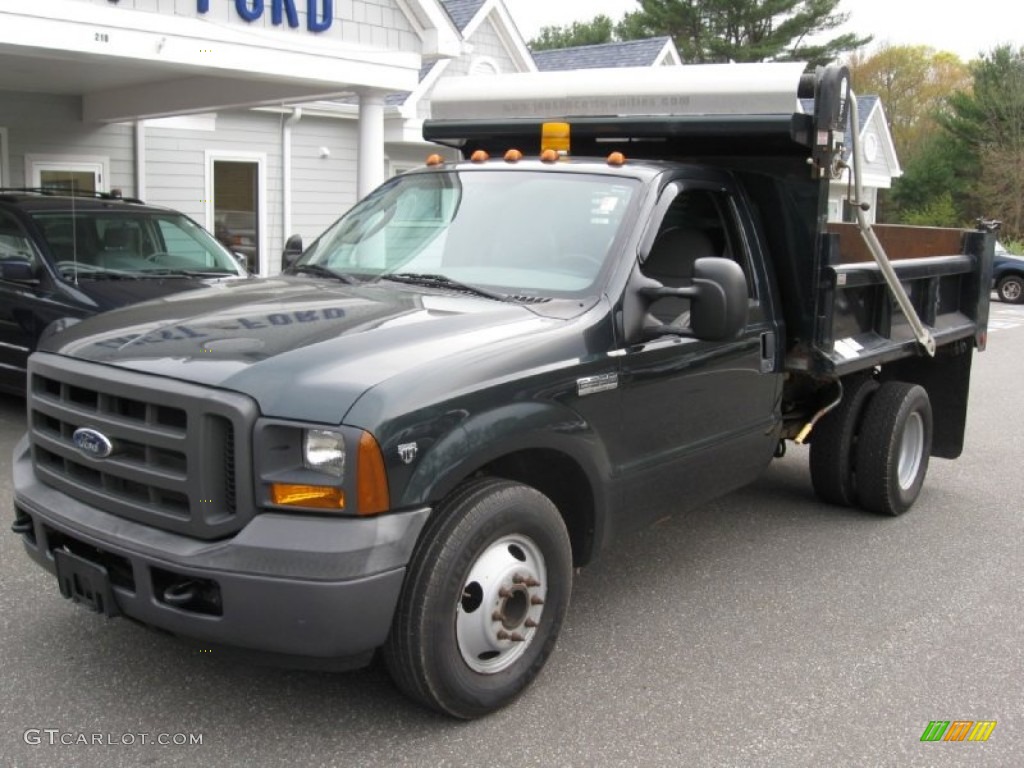 2005 F350 Super Duty XL Regular Cab Dump Truck - Dark Green Satin Metallic / Medium Flint photo #2