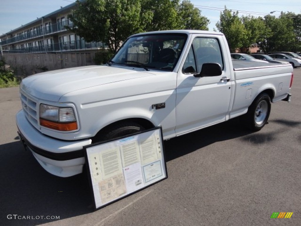 Oxford White 1995 Ford F150 SVT Lightning Exterior Photo #64362267