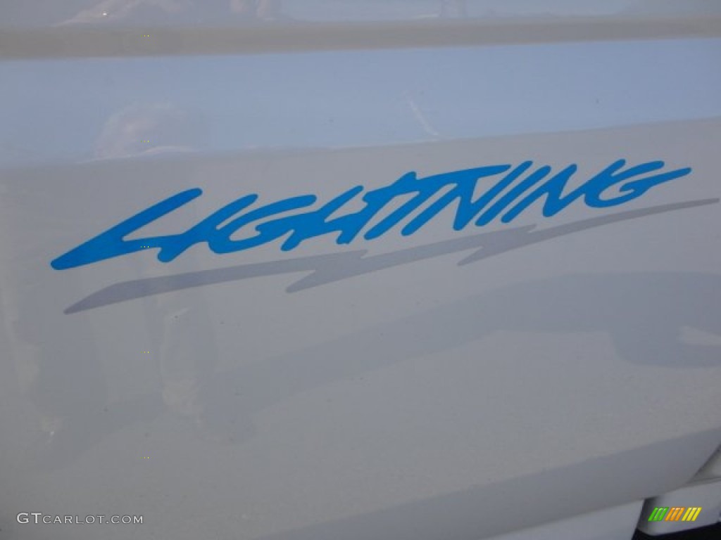 1995 F150 SVT Lightning - Oxford White / SVT Gray photo #11