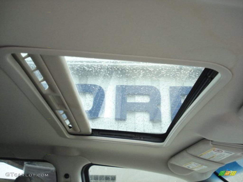 2003 Aztek AWD - Summit White / Dark Gray photo #21