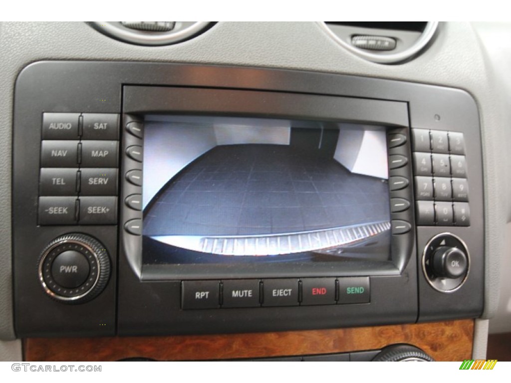 2008 Mercedes-Benz ML 320 CDI 4Matic Controls Photo #64367508