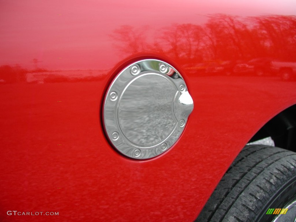 2004 Ram 1500 SLT Quad Cab 4x4 - Flame Red / Dark Slate Gray photo #20