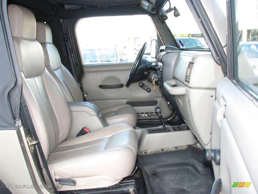 2004 Wrangler Rubicon 4x4 - Light Khaki Metallic / Khaki photo #10