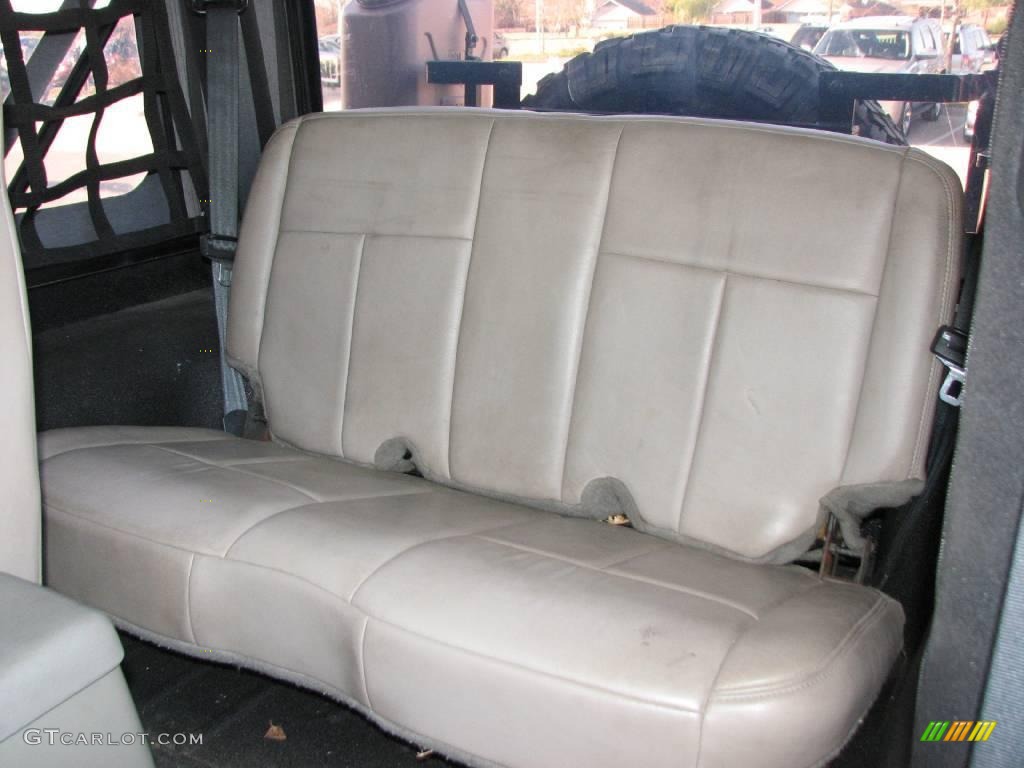 2004 Wrangler Rubicon 4x4 - Light Khaki Metallic / Khaki photo #13
