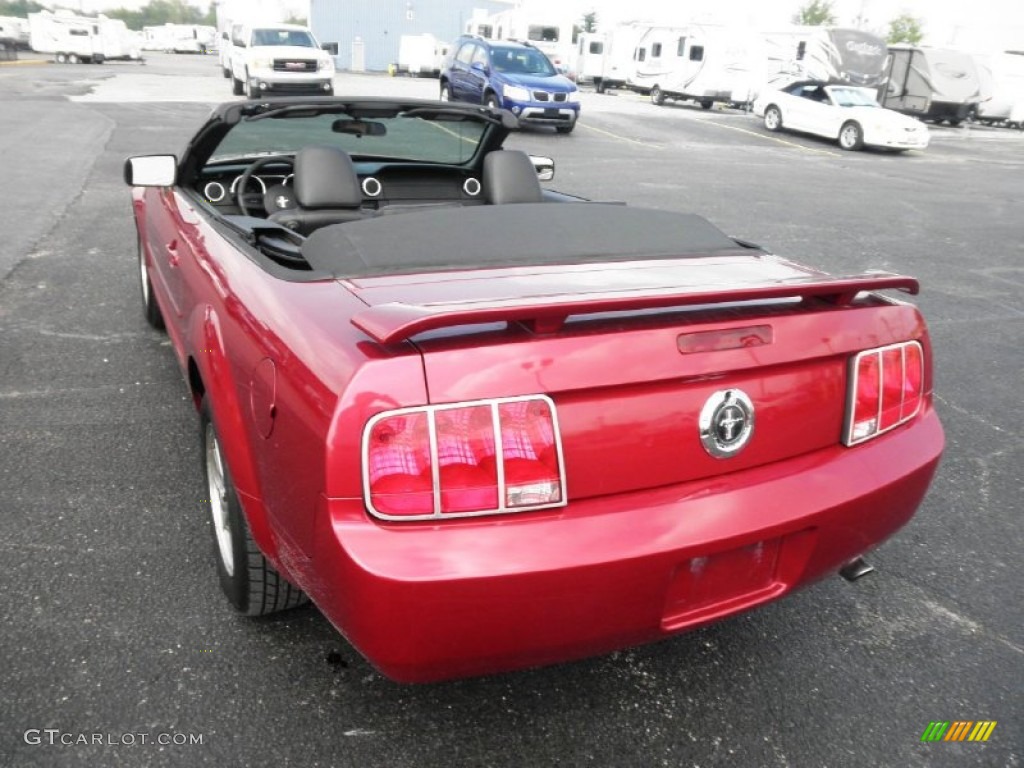 2005 Mustang V6 Premium Convertible - Redfire Metallic / Dark Charcoal photo #15