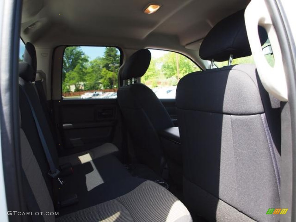 2012 Ram 1500 Express Quad Cab 4x4 - Bright White / Dark Slate Gray/Medium Graystone photo #4