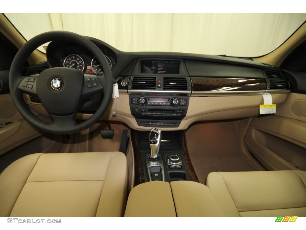 2013 BMW X5 xDrive 35i Premium Sand Beige Dashboard Photo #64377671