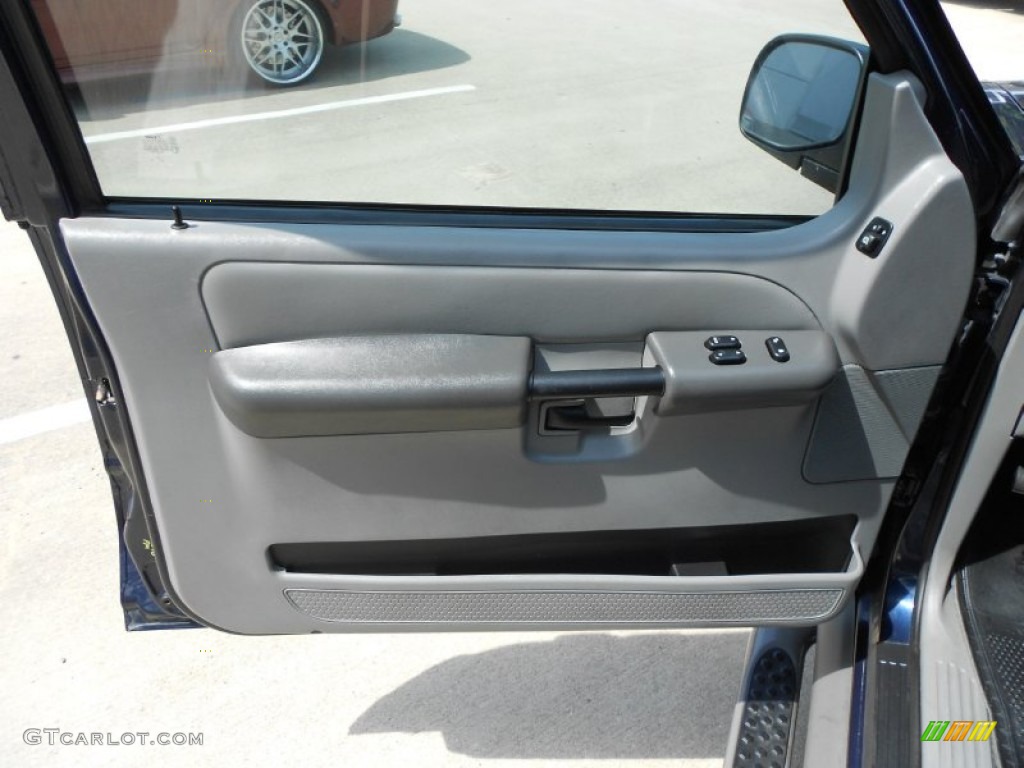 2003 Explorer Sport XLT - True Blue Metallic / Midnight Gray photo #12