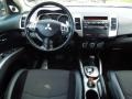 2010 Labrador Black Pearl Mitsubishi Outlander SE  photo #16