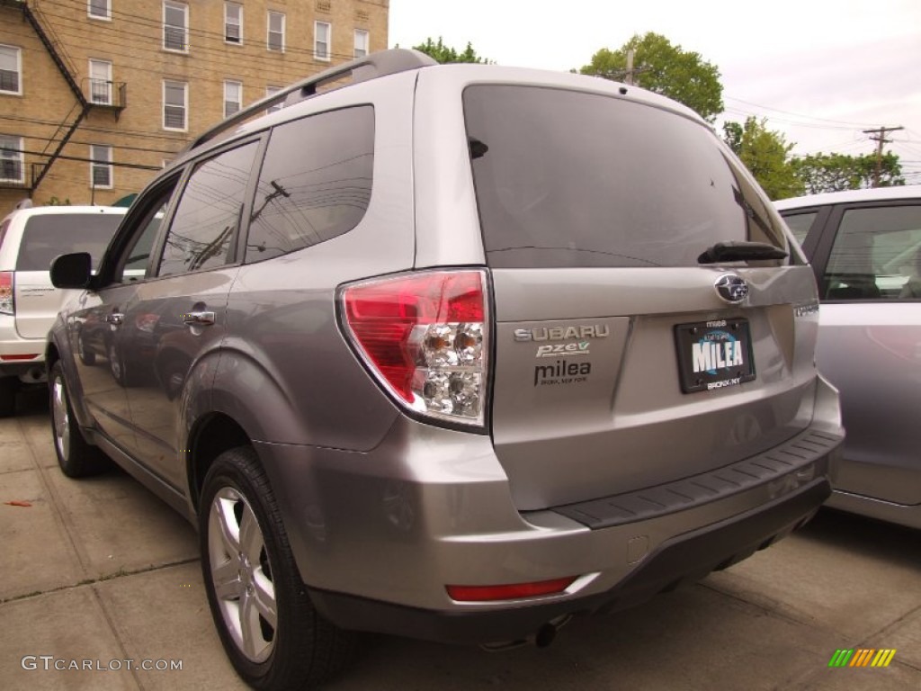 2009 Forester 2.5 X Premium - Steel Silver Metallic / Platinum photo #2