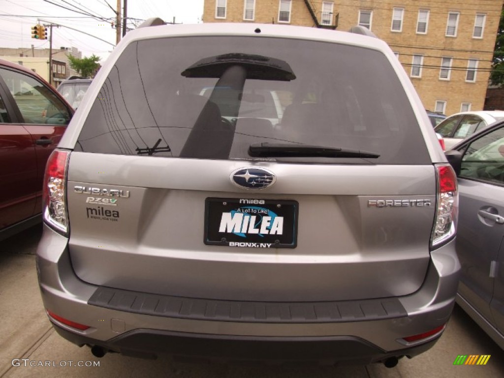 2009 Forester 2.5 X Premium - Steel Silver Metallic / Platinum photo #3