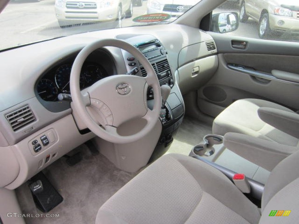 2009 Sienna LE - Super White / Taupe photo #16