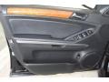 Black - GL 450 4Matic Photo No. 16
