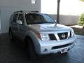 2005 Silver Lightning Metallic Nissan Pathfinder LE 4x4  photo #4