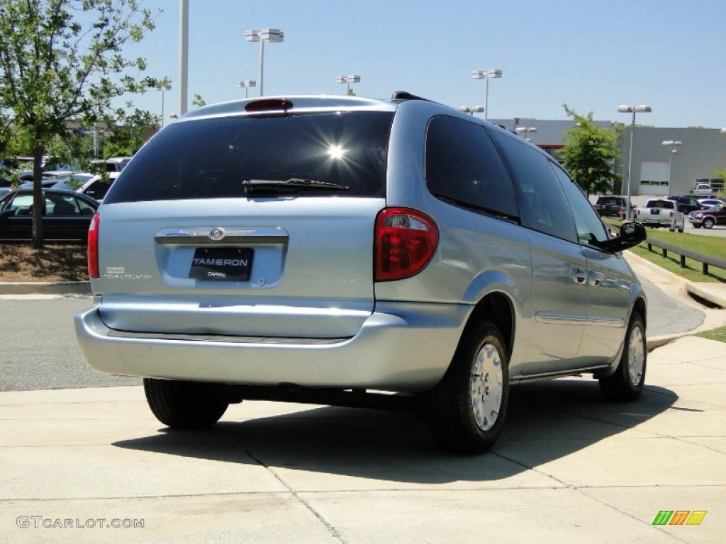 2003 Town & Country LX - Butane Blue Pearl / Navy Blue photo #5