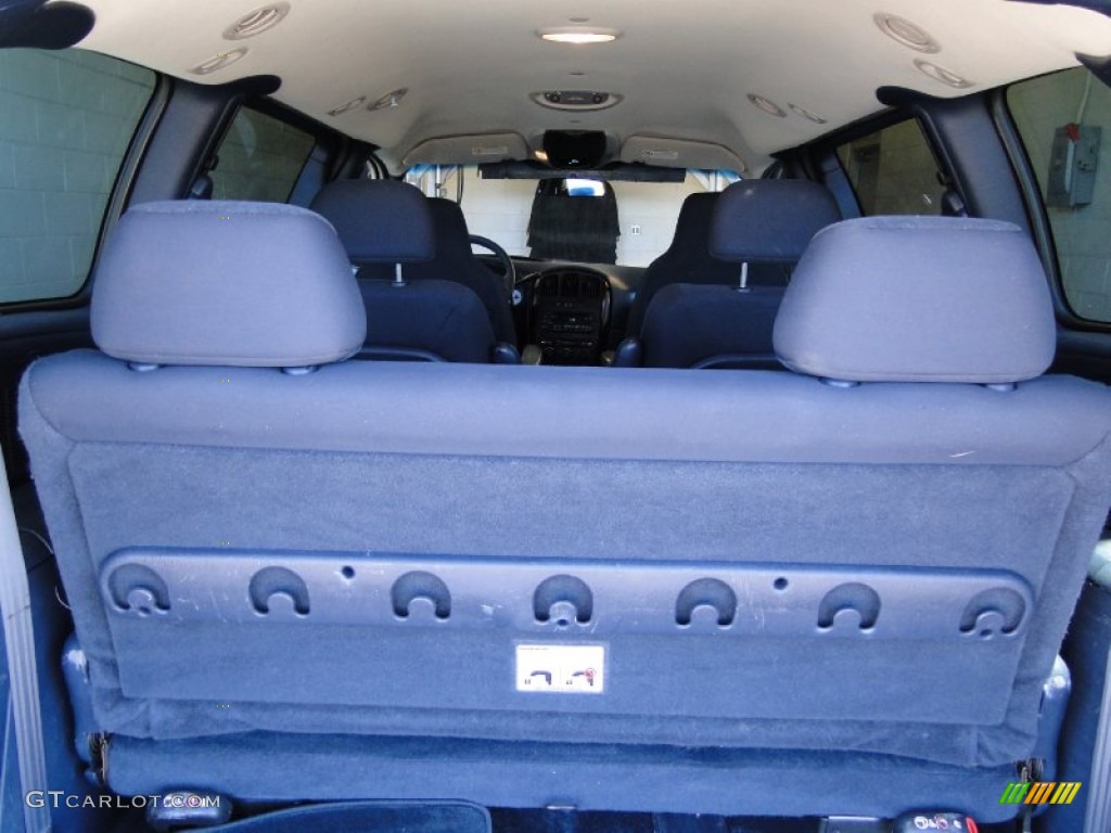 2003 Town & Country LX - Butane Blue Pearl / Navy Blue photo #28