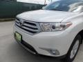 Blizzard White Pearl - Highlander SE Photo No. 10