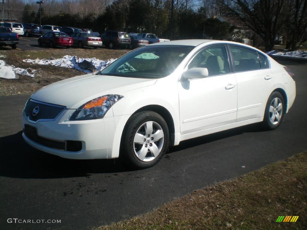 2007 Altima 2.5 S - Winter Frost Pearl / Blond photo #1