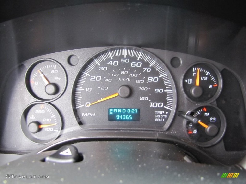 2005 Chevrolet Express 1500 LS Passenger Van Gauges Photos